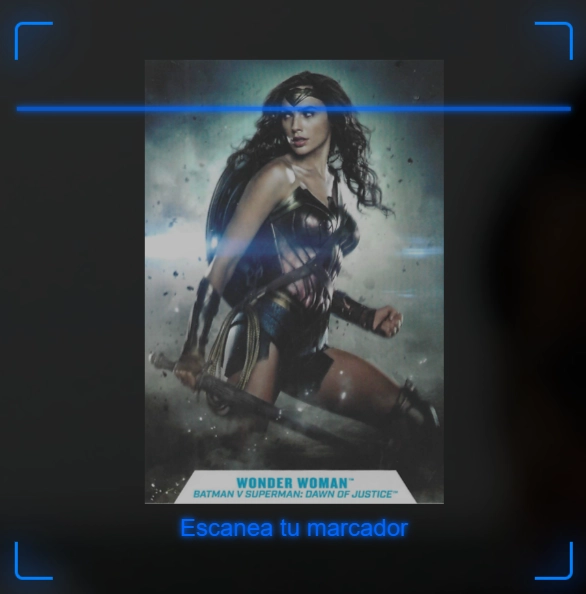 Marcador usado para aplicacion de realidad aumentada WebAR usando una imagen de la mujer maravilla, la seccion de escaneo es de color neon y en la parte inferior dice, Escanea tu marcador